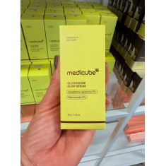 MEDICUBE GLUTATHIONE + NIACINAMIDA GLOW SERUM - é um sérum que serve para clarear manchas e uniformizar o tom da pele, iluminar