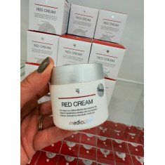 MEDICUBE RED CREAM - projetado para acalmar e hidratar peles sensíveis e propensas à acne 1