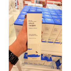 ROUND LAB - BIRCH JUICE MOISTURIZING CLEANSER - sabonete facial hidratante 1