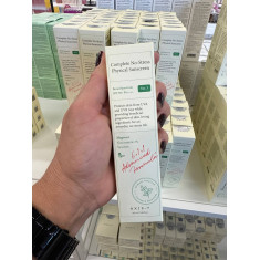 O AXIS-Y Complete No Stress Physical Sunscreen é um protetor solar que serve para proteger a pele dos raios UVA e UV, reduzir ir
