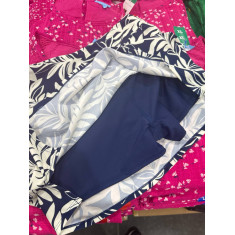 Saia com shorts Hurley 2