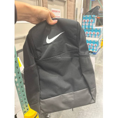Mochila Nike M com espaço para laptop 4