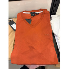 camiseta manga curta gola V 8