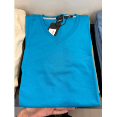 camiseta manga curta gola V 12