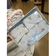 kit macacão , babador e touca 3