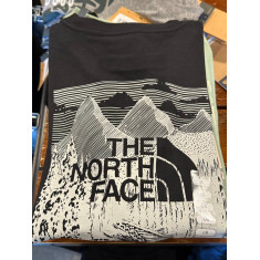 camiseta manga curta com estampa nas costas 5