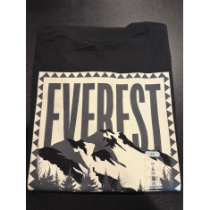 camiseta manga curta com estampa nas costas 12