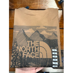 camiseta manga curta com estampa nas costas 13