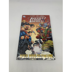 Livro "When Worlds Collide" - Justice League of America