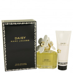 Gift Set - 34 oz Eau De Toilette Spray + 25 oz Body Lotion Feminino - Marc Jacobs - Daisy - --