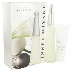 Gift Set - 33 oz Eau DeToilette Spray + 26 oz Body Cream Feminino - Issey Miyake - L'eau D'issey (issey Miyake) - --