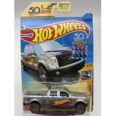 Carrinho Hot Wheels 50th Anniversary  - 2009 FORD F-150 - HW 50 RACE TEAM