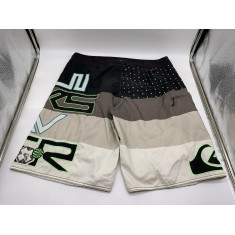 Bermuda Masculina Quiksilver - medidas aprox. 47 x 62 cm