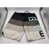 Bermuda Masculina Quiksilver - medidas aprox. 47 x 62 cm