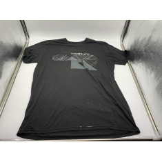 Camiseta Regular Fit  Oakley - Tamanho XL- Usada