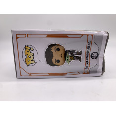 Funko Pop! Star Wars - The Mandalorian with Grogu Vinyl - 461 - Caixa Amassada