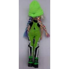 Rainbow High - Jade Hunter Winter Break