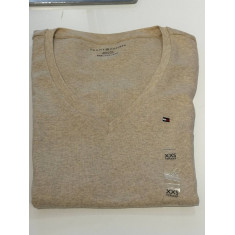 BLUSA BÁSICA DECOTE V MANGA CURTA 8