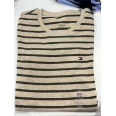 BLUSA BÁSICA DECOTE U MANGA CURTA 8