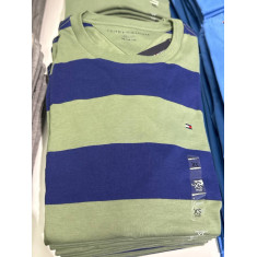 Camiseta Regular Fit Gola U 4