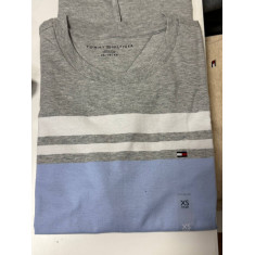 Camiseta Regular Fit Gola U 7