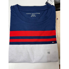 Camiseta Regular Fit Gola U 9