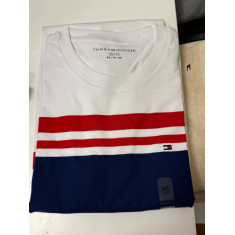 Camiseta Regular Fit Gola U 10