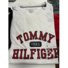 Camiseta Regular Fit Gola U 16