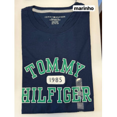 Camiseta Regular Fit Gola U 32