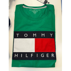 Camiseta Regular Fit Gola U 38