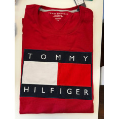 Camiseta Regular Fit Gola U 39