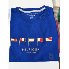 Camiseta Regular Fit Gola U 42