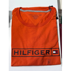 Camiseta Regular Fit Gola U 46