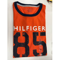 Camiseta Regular Fit Gola U 54