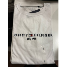 Camiseta Regular Fit Gola U 1