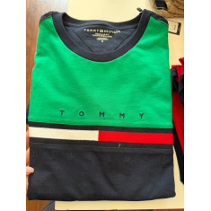 Camiseta Regular Fit Gola U 8