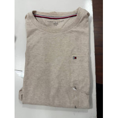 Camiseta Regular Fit Gola U com Bolso 3