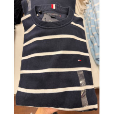 Sweater malha fina gola U 3